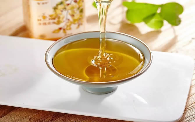 生蜂蜜和熟蜂蜜的區(qū)別是什么？(生蜜和熟蜜哪個(gè)好)