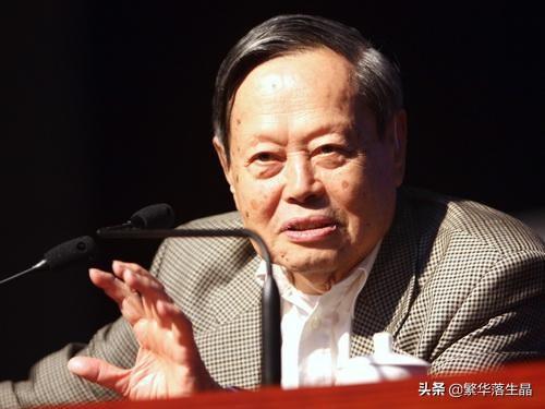楊振寧百歲生日講話：沒(méi)有外國(guó)人參加中國(guó)原子彈制造，和翁帆結(jié)婚17年依舊恩愛(ài)