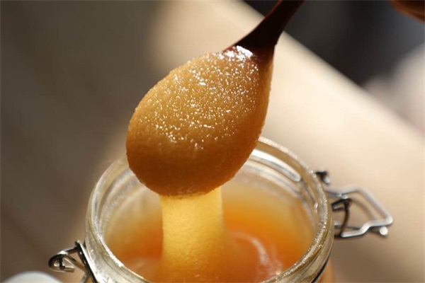 蜂蜜發酵了怎么處理？吃了變質的蜂蜜會怎樣？