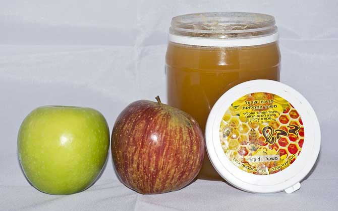 蜂蜜減肥法靠譜嗎？關(guān)鍵看食用量，適量喝能減肥，過量反而增肥！