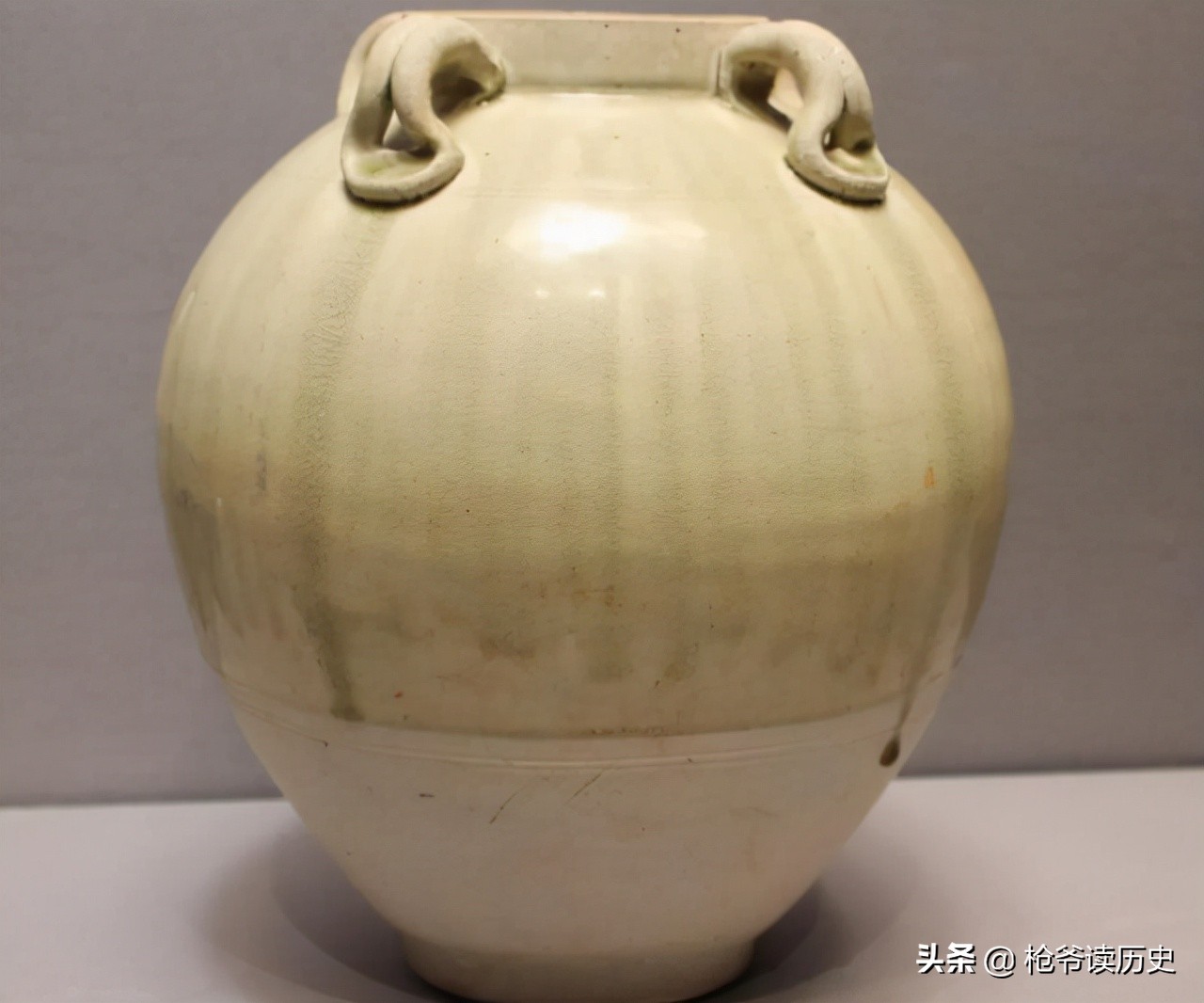 中國最早的瓷器出現在什么時代？是如何發展的？